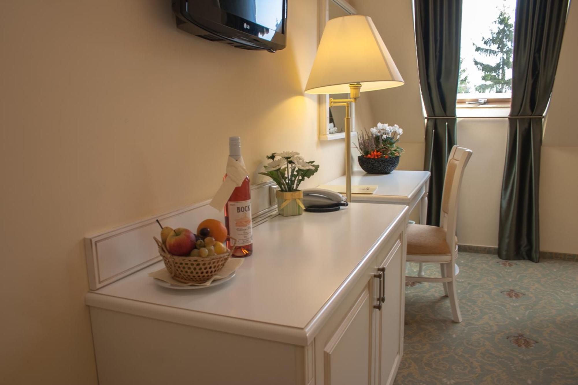 Calimbra Wellness Hotel Superior ミシュコルツ エクステリア 写真