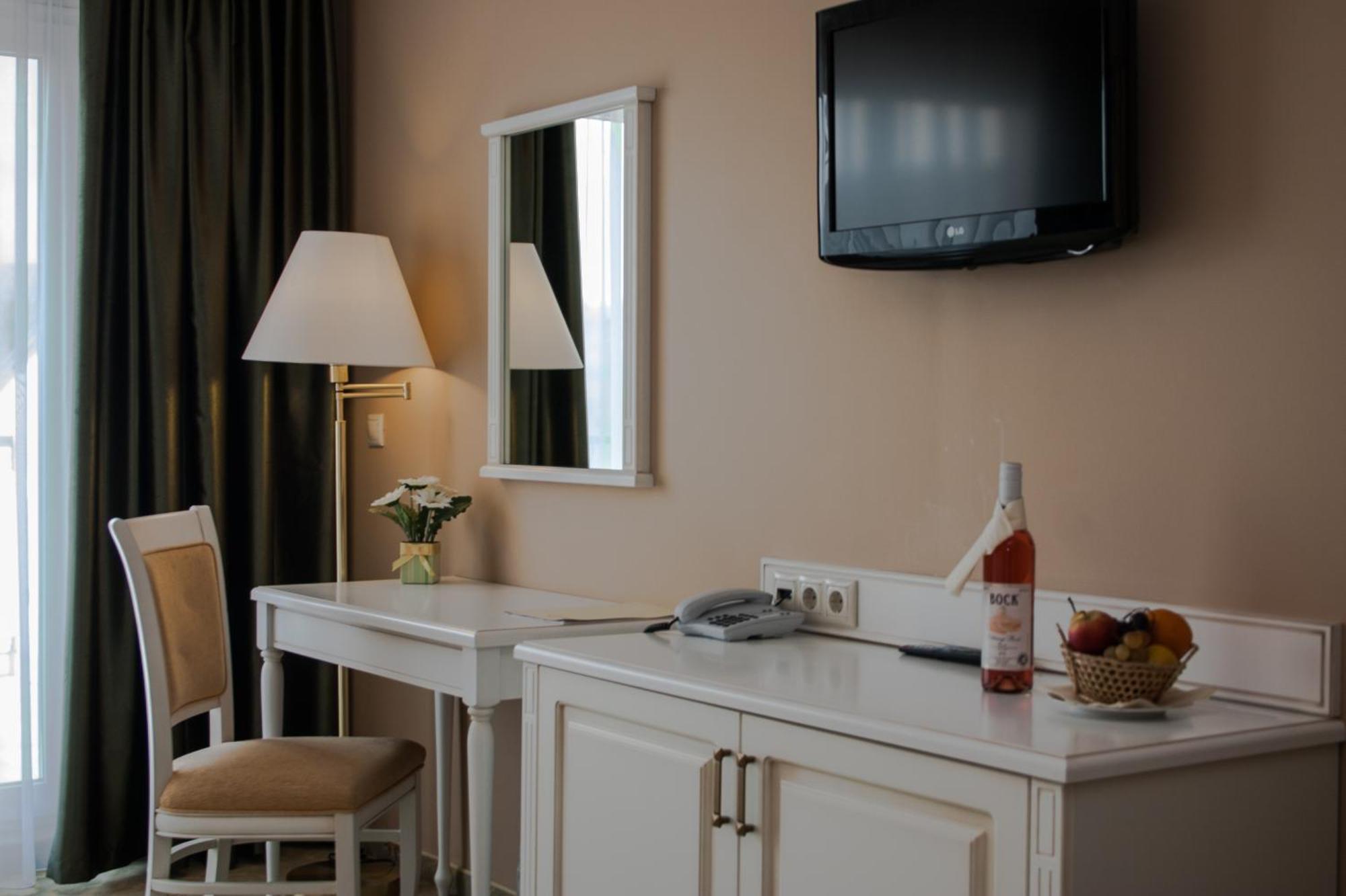 Calimbra Wellness Hotel Superior ミシュコルツ エクステリア 写真