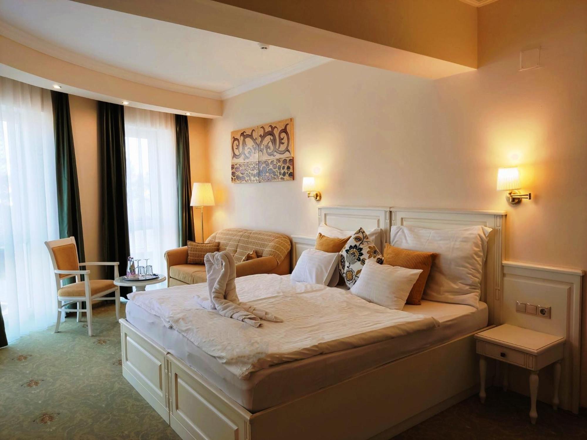 Calimbra Wellness Hotel Superior ミシュコルツ エクステリア 写真