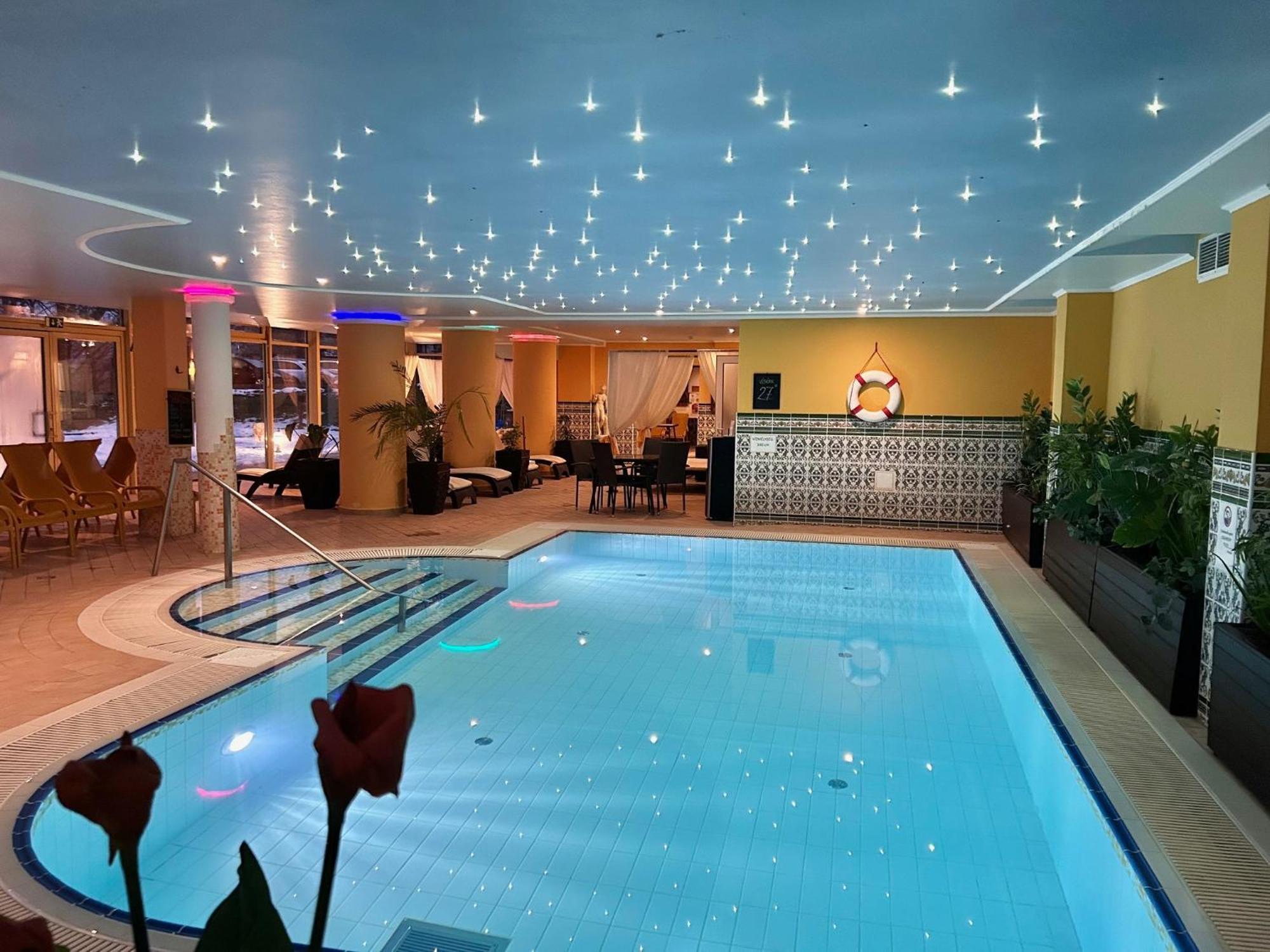 Calimbra Wellness Hotel Superior ミシュコルツ エクステリア 写真