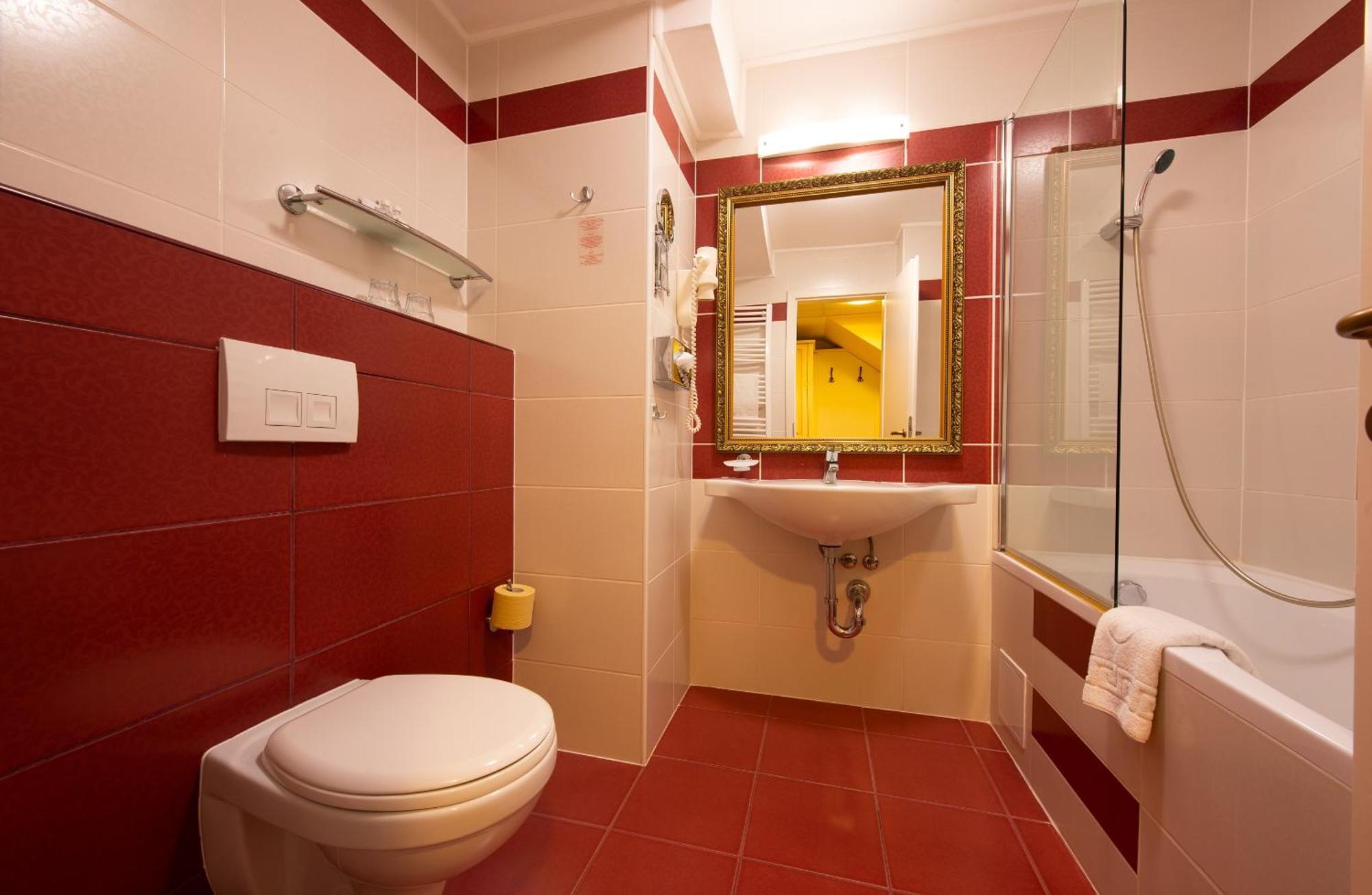 Calimbra Wellness Hotel Superior ミシュコルツ エクステリア 写真