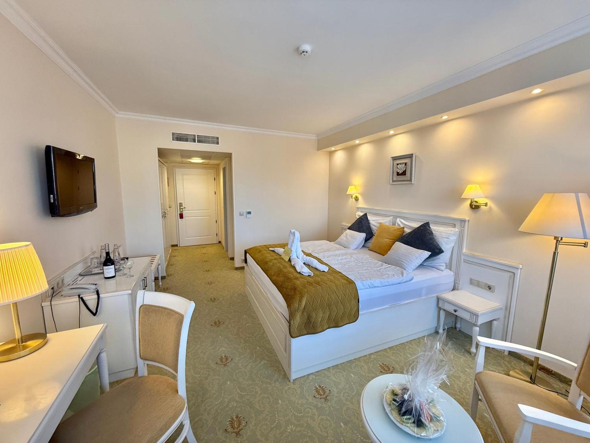Calimbra Wellness Hotel Superior ミシュコルツ エクステリア 写真