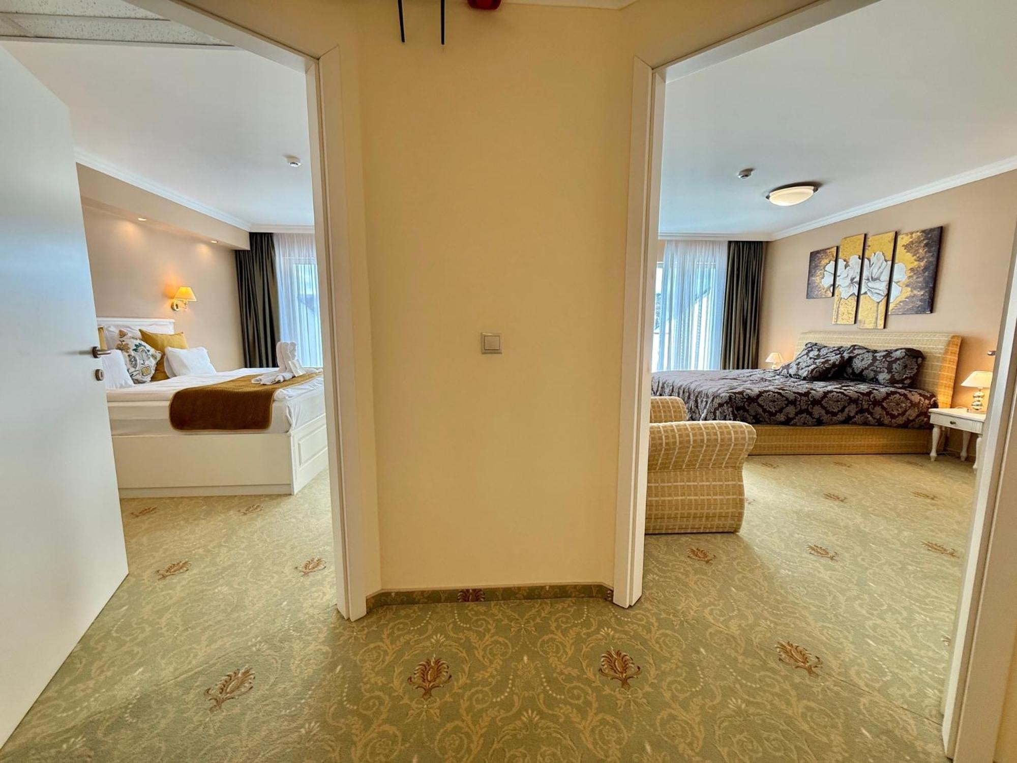 Calimbra Wellness Hotel Superior ミシュコルツ エクステリア 写真
