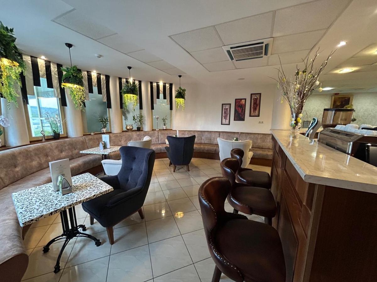 Calimbra Wellness Hotel Superior ミシュコルツ エクステリア 写真